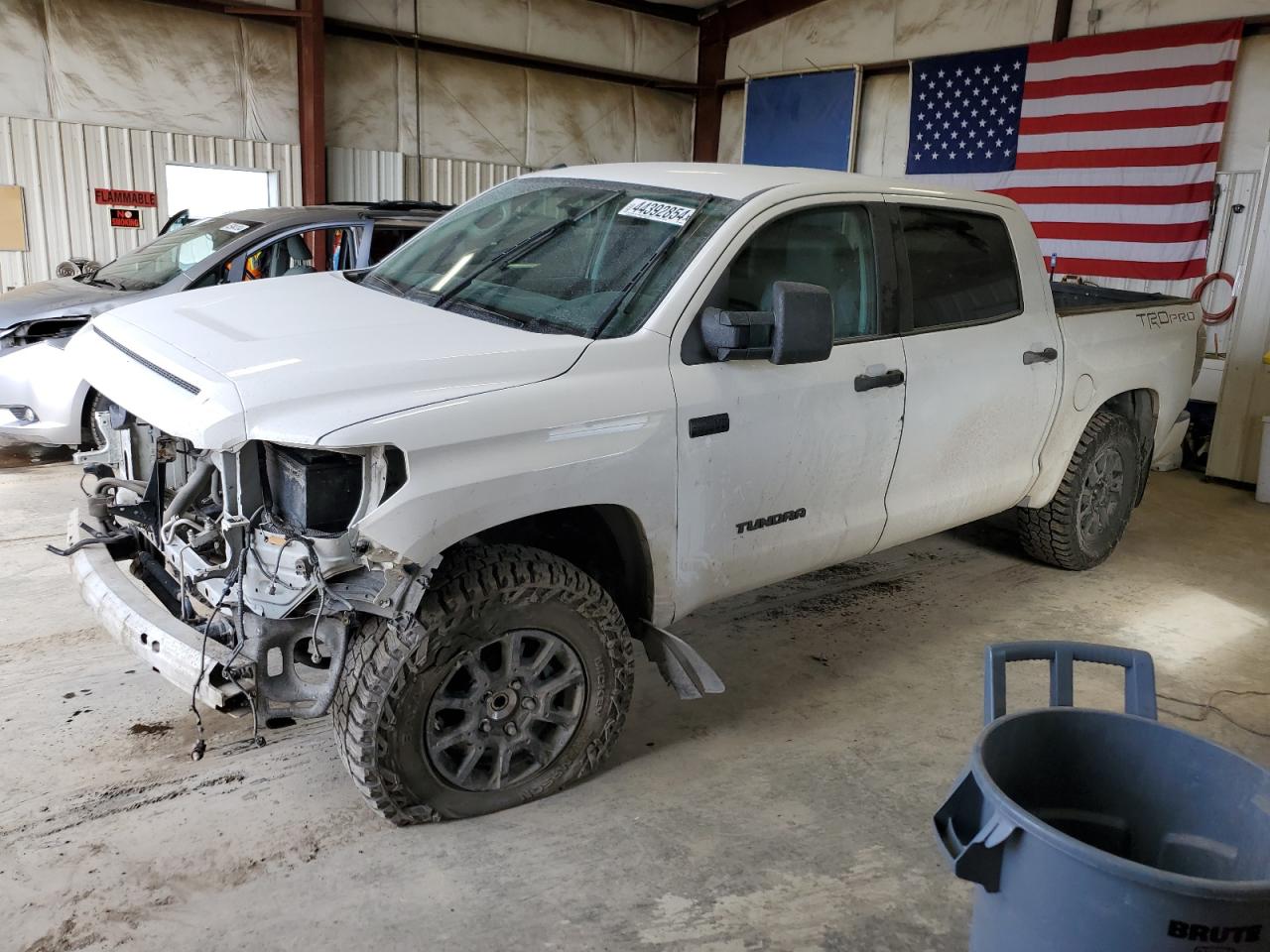 2017 TOYOTA TUNDRA CREWMAX SR5