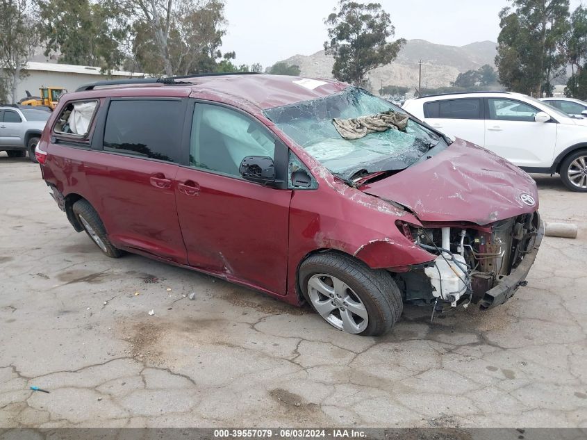 2015 TOYOTA SIENNA LE