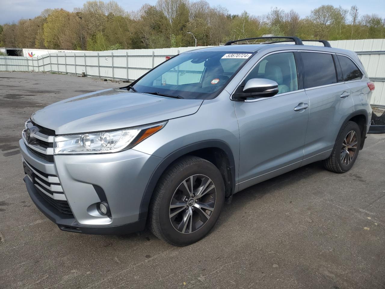 2018 TOYOTA HIGHLANDER LE