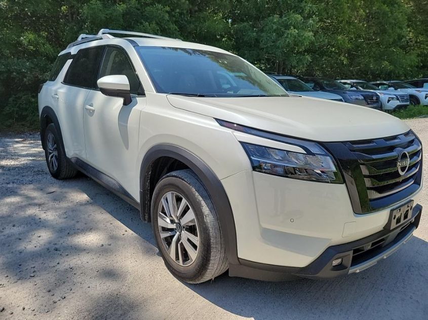 2022 NISSAN PATHFINDER SL