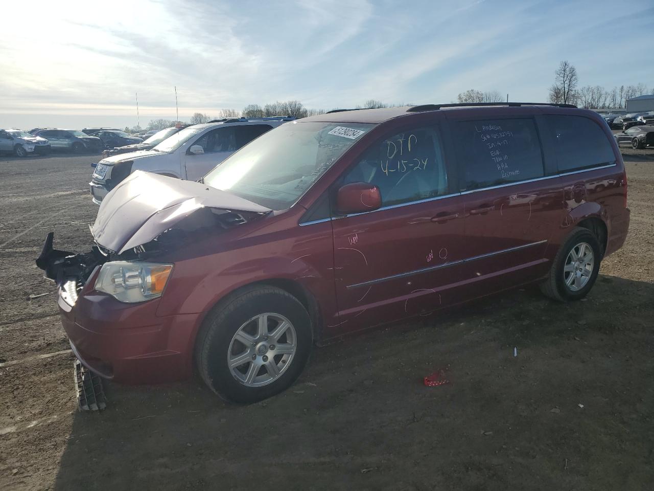 2010 CHRYSLER TOWN & COUNTRY TOURING