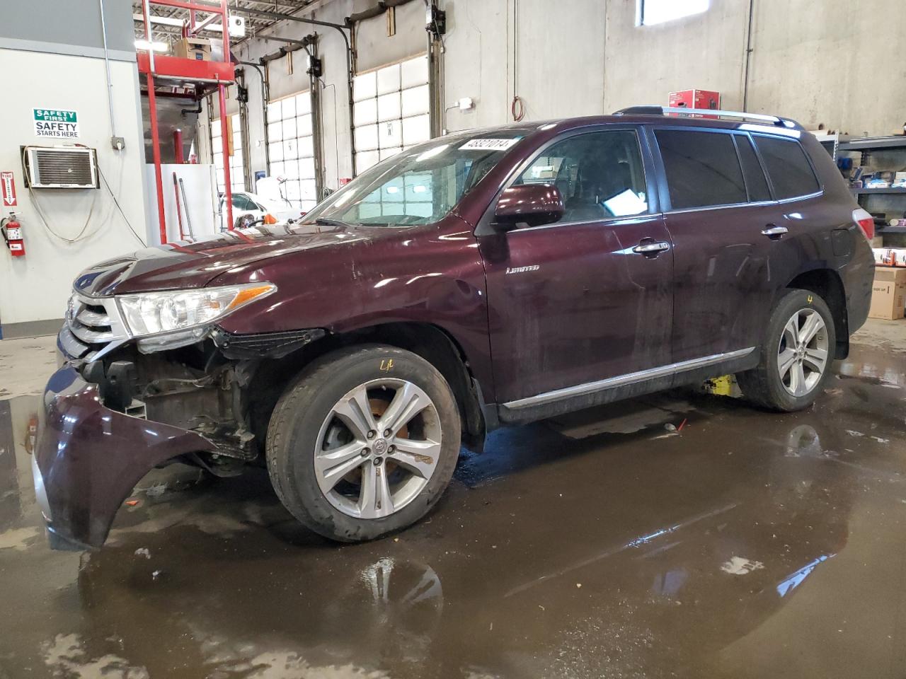 2013 TOYOTA HIGHLANDER LIMITED