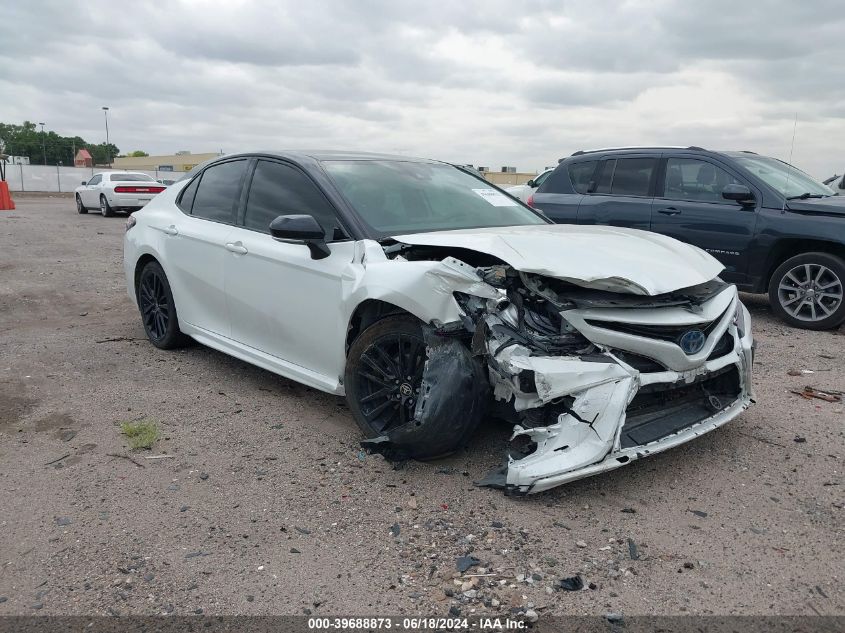 2022 TOYOTA CAMRY XSE HYBRID