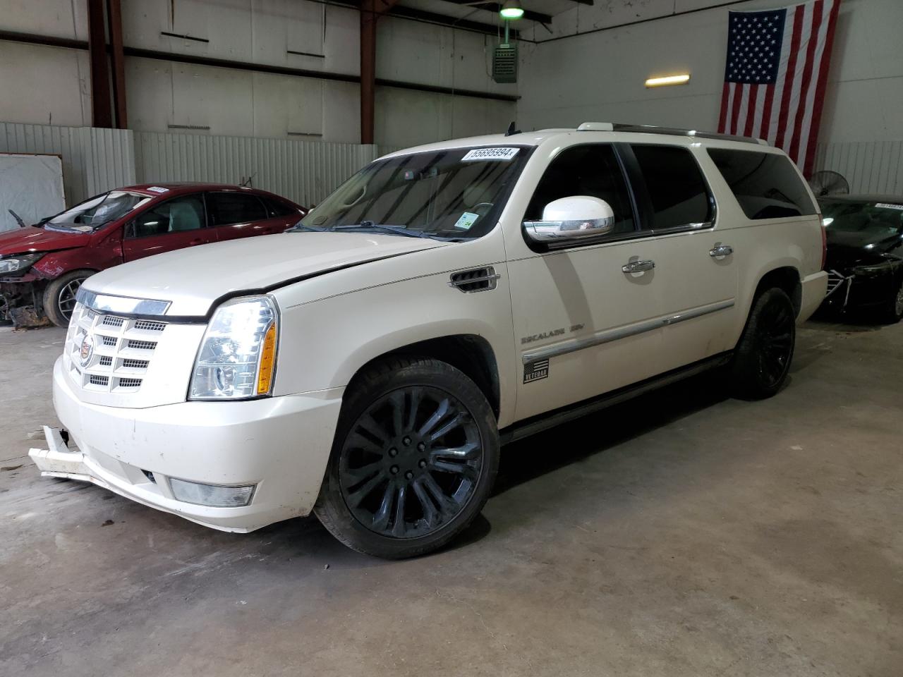 2012 CADILLAC ESCALADE ESV LUXURY