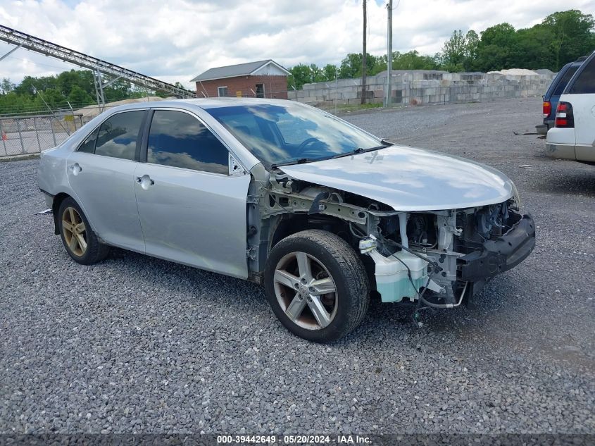 2012 TOYOTA CAMRY SE