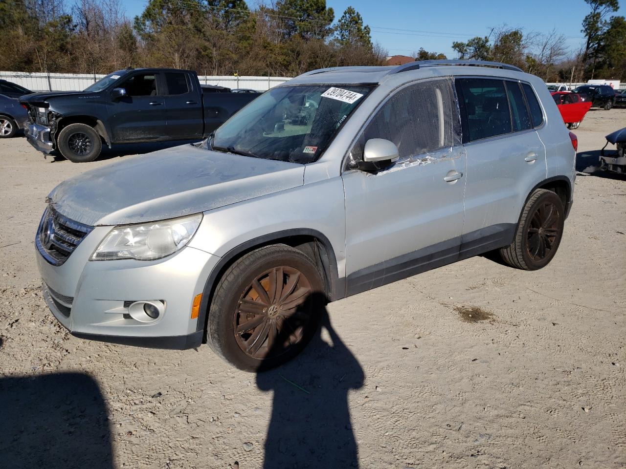 2011 VOLKSWAGEN TIGUAN S