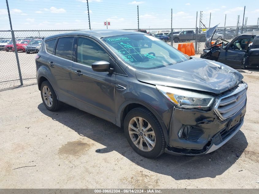 2017 FORD ESCAPE SE