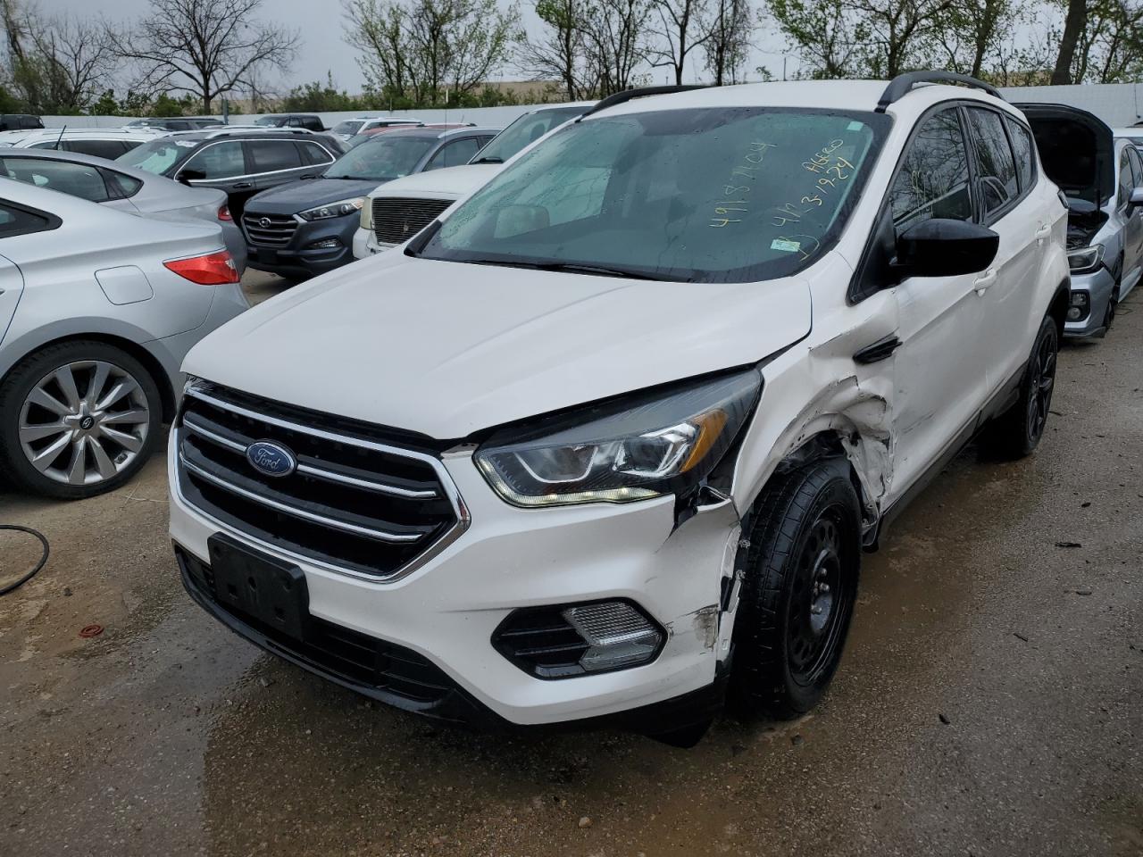 2017 FORD ESCAPE SE