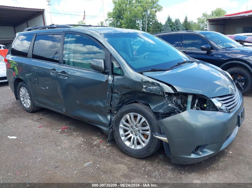 2013 TOYOTA SIENNA XLE V6 8 PASSENGER