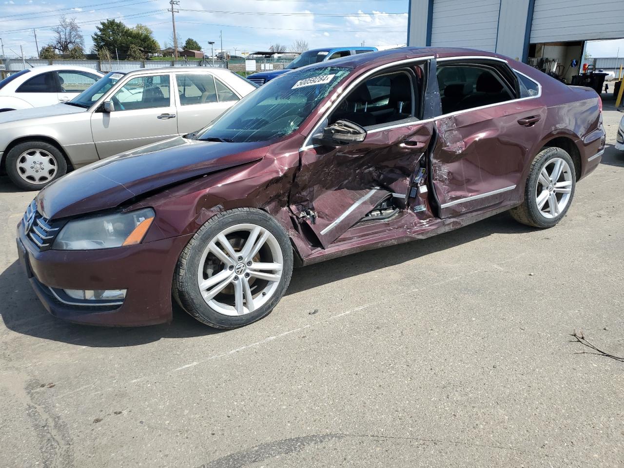 2012 VOLKSWAGEN PASSAT SE