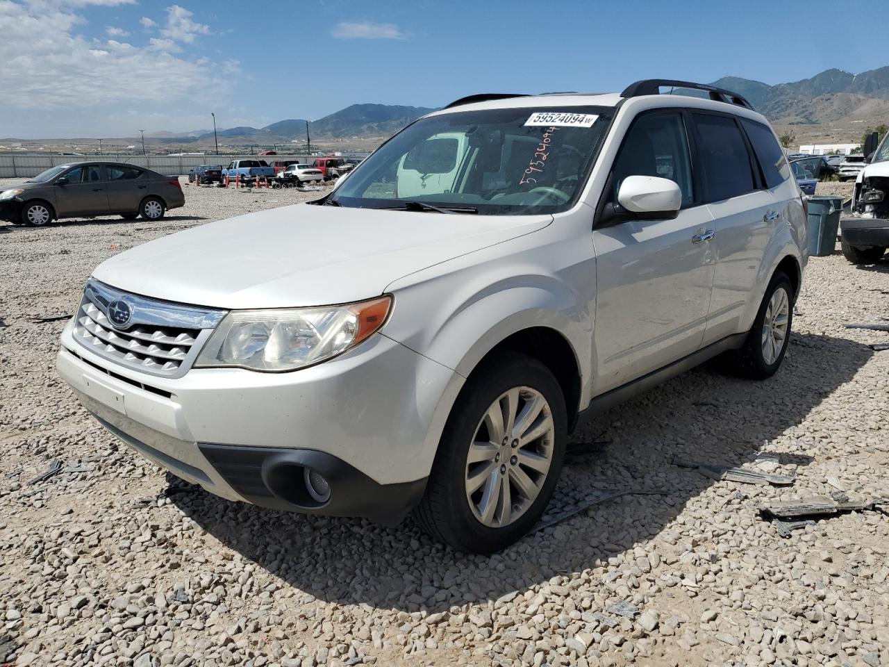 2013 SUBARU FORESTER LIMITED