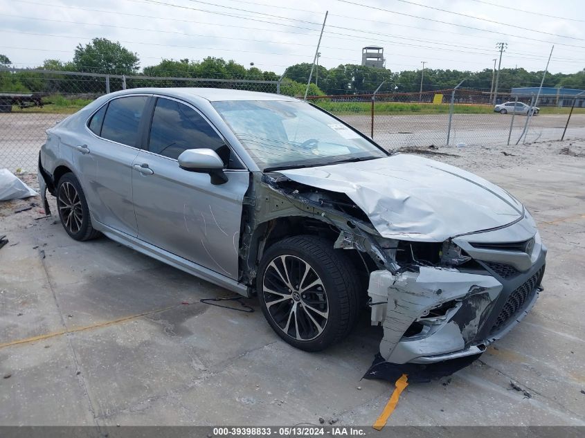 2018 TOYOTA CAMRY SE