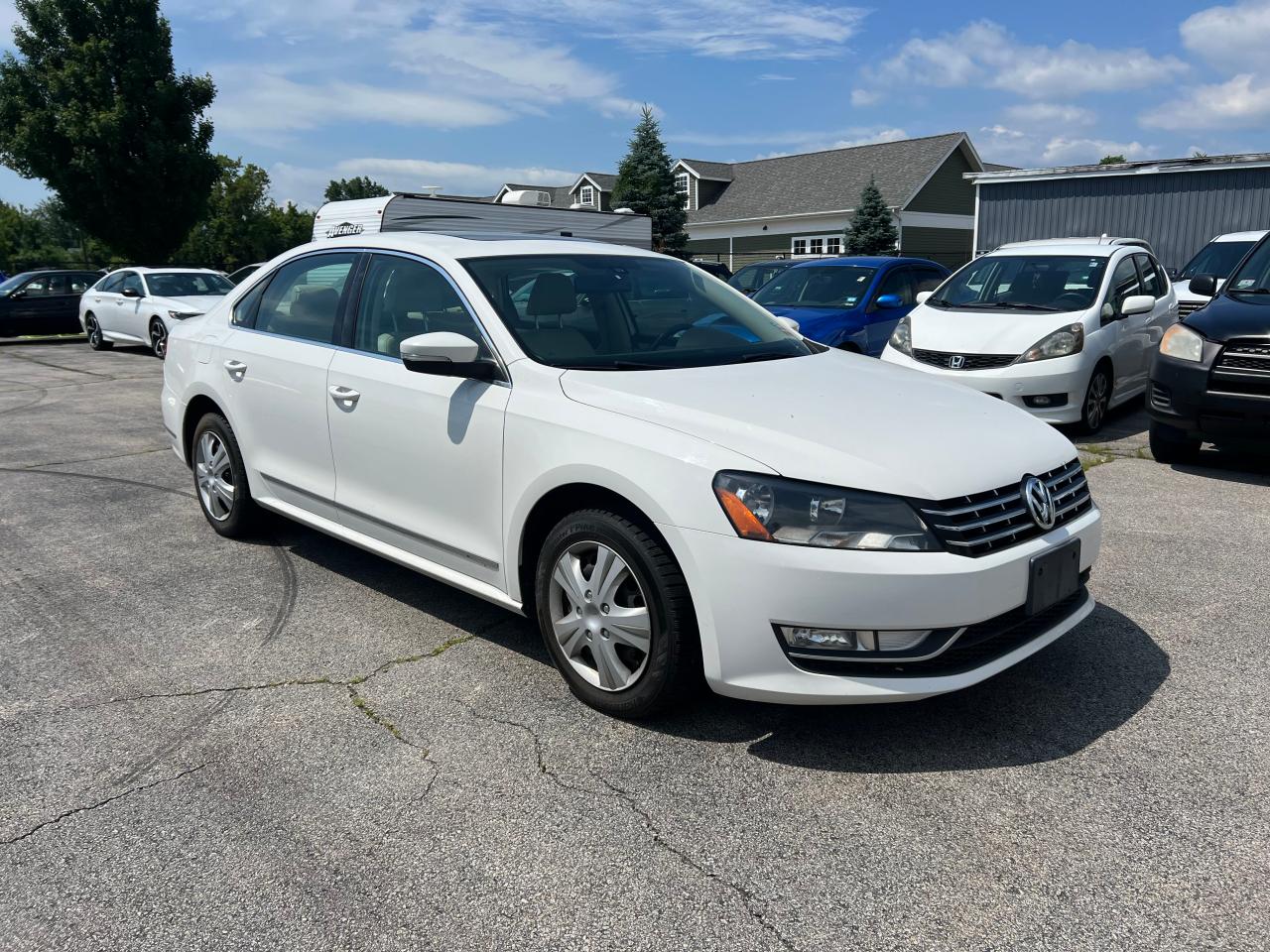 2013 VOLKSWAGEN PASSAT SE