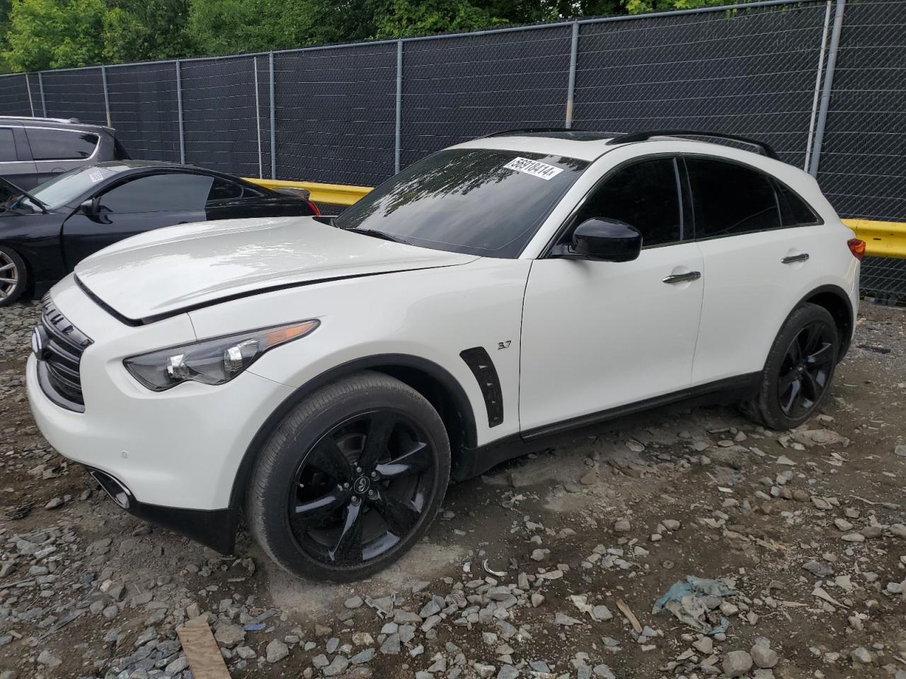 2017 INFINITI QX70