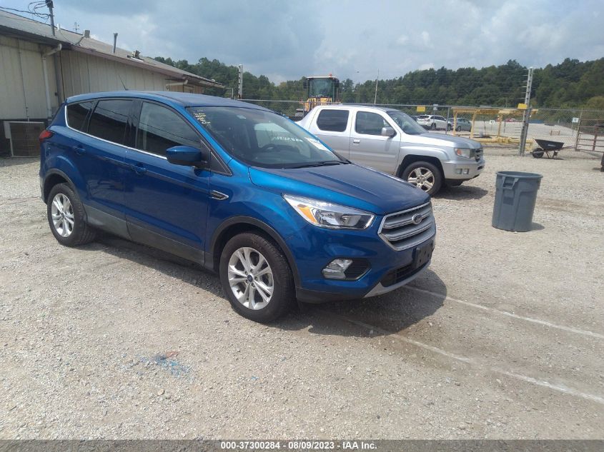 2019 FORD ESCAPE SE