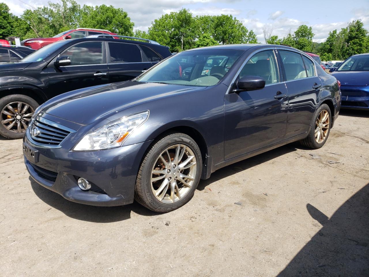 2011 INFINITI G37