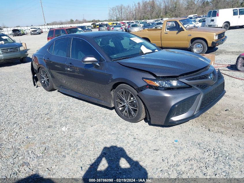 2024 TOYOTA CAMRY SE