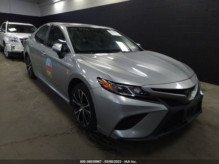 2018 TOYOTA CAMRY SE