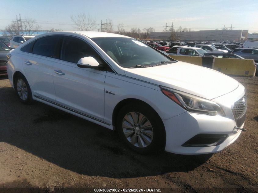 2017 HYUNDAI SONATA HYBRID SE