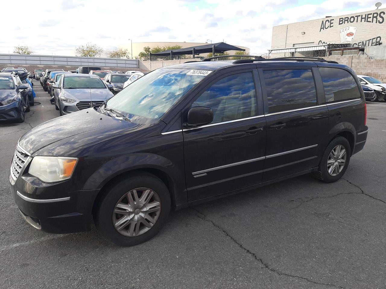 2010 CHRYSLER TOWN & COUNTRY TOURING