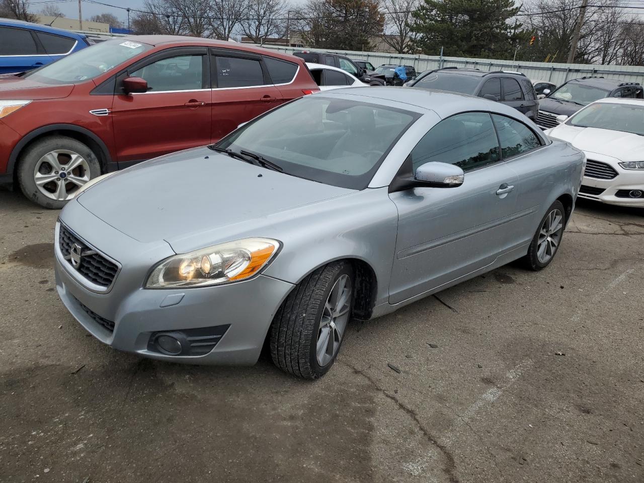 2011 VOLVO C70 T5