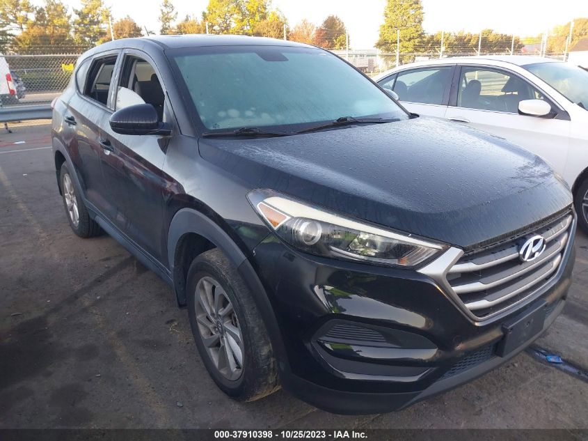 2017 HYUNDAI TUCSON SE