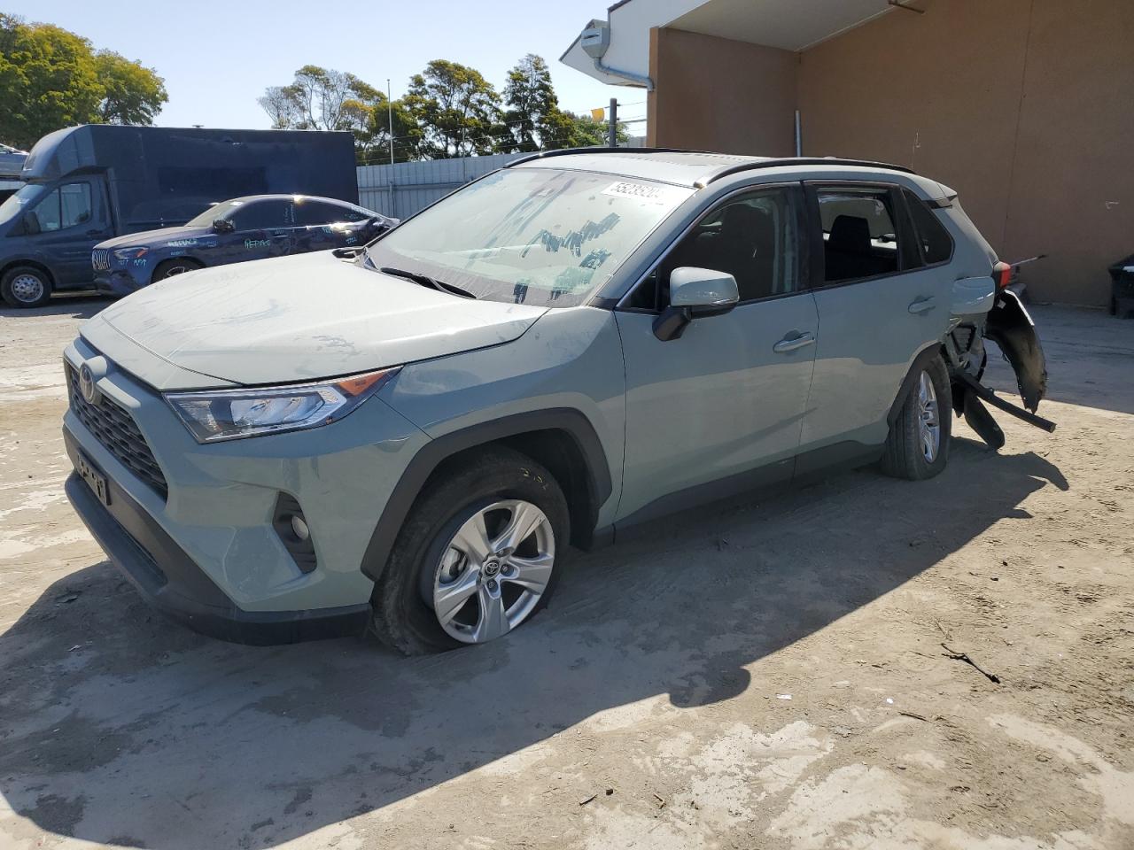 2021 TOYOTA RAV4 XLE