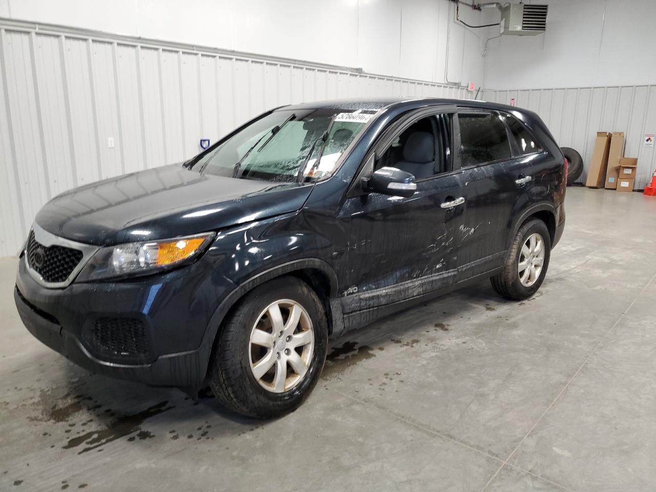 2013 KIA SORENTO LX