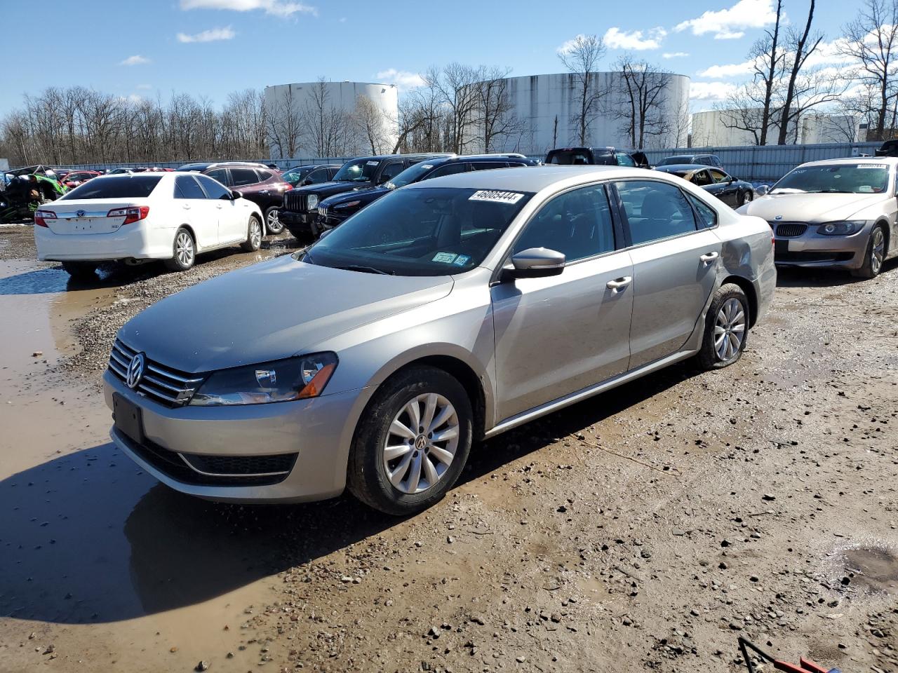 2013 VOLKSWAGEN PASSAT S