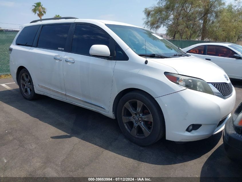 2011 TOYOTA SIENNA LE V6