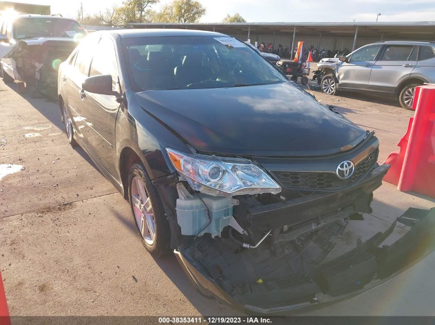 2013 TOYOTA CAMRY SE