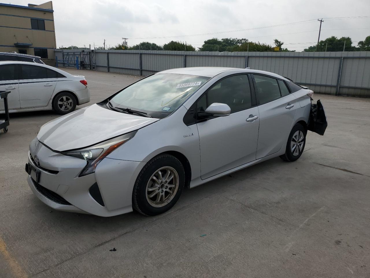 2016 TOYOTA PRIUS