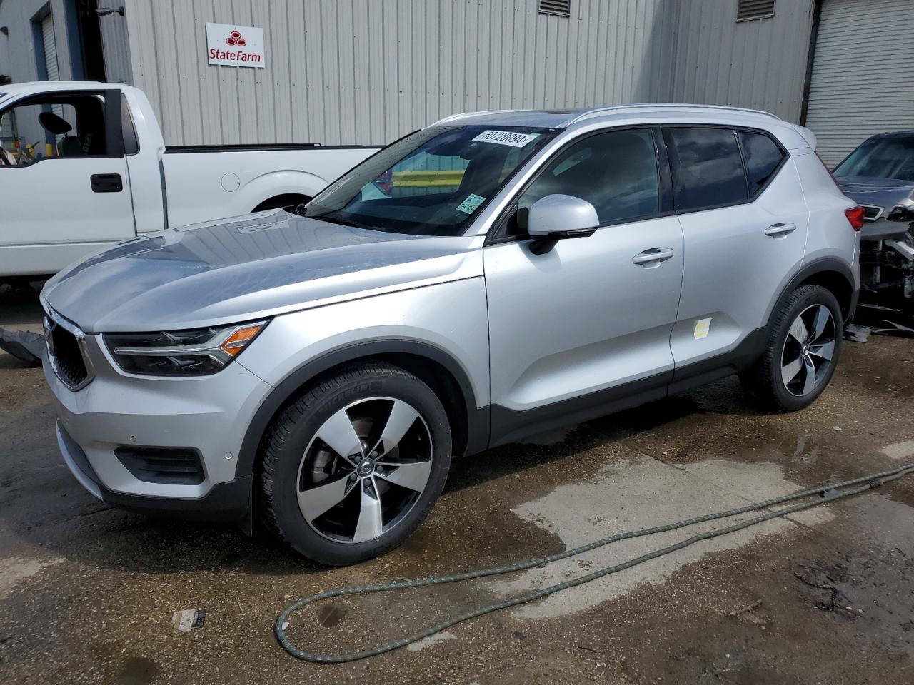 2019 VOLVO XC40 T4 MOMENTUM