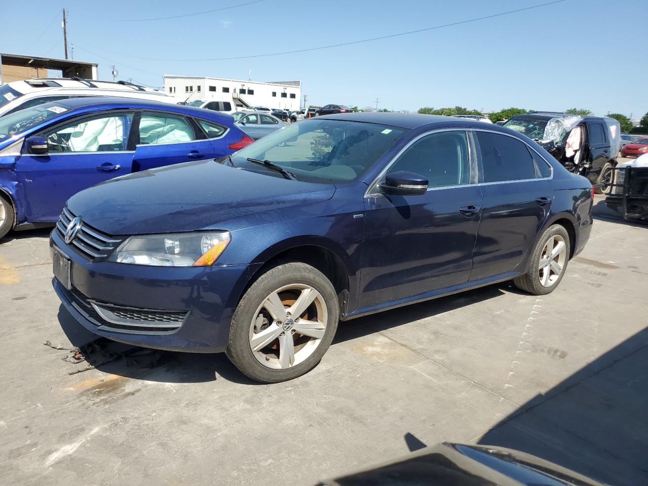 2014 VOLKSWAGEN PASSAT S