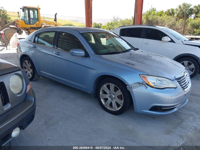 2013 CHRYSLER 200 LX