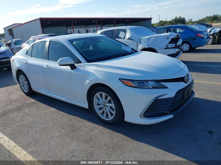 2022 TOYOTA CAMRY LE