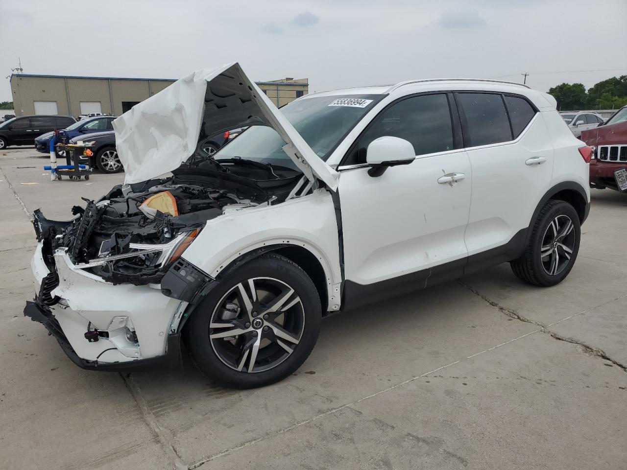 2023 VOLVO XC40 PLUS