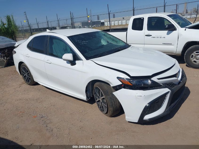 2024 TOYOTA CAMRY SE