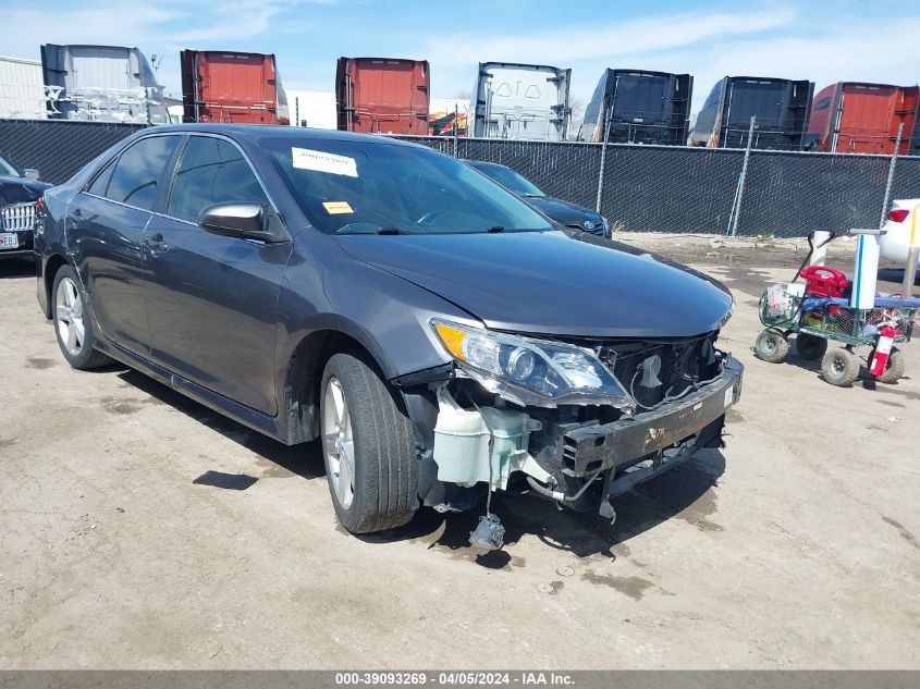 2014 TOYOTA CAMRY SE