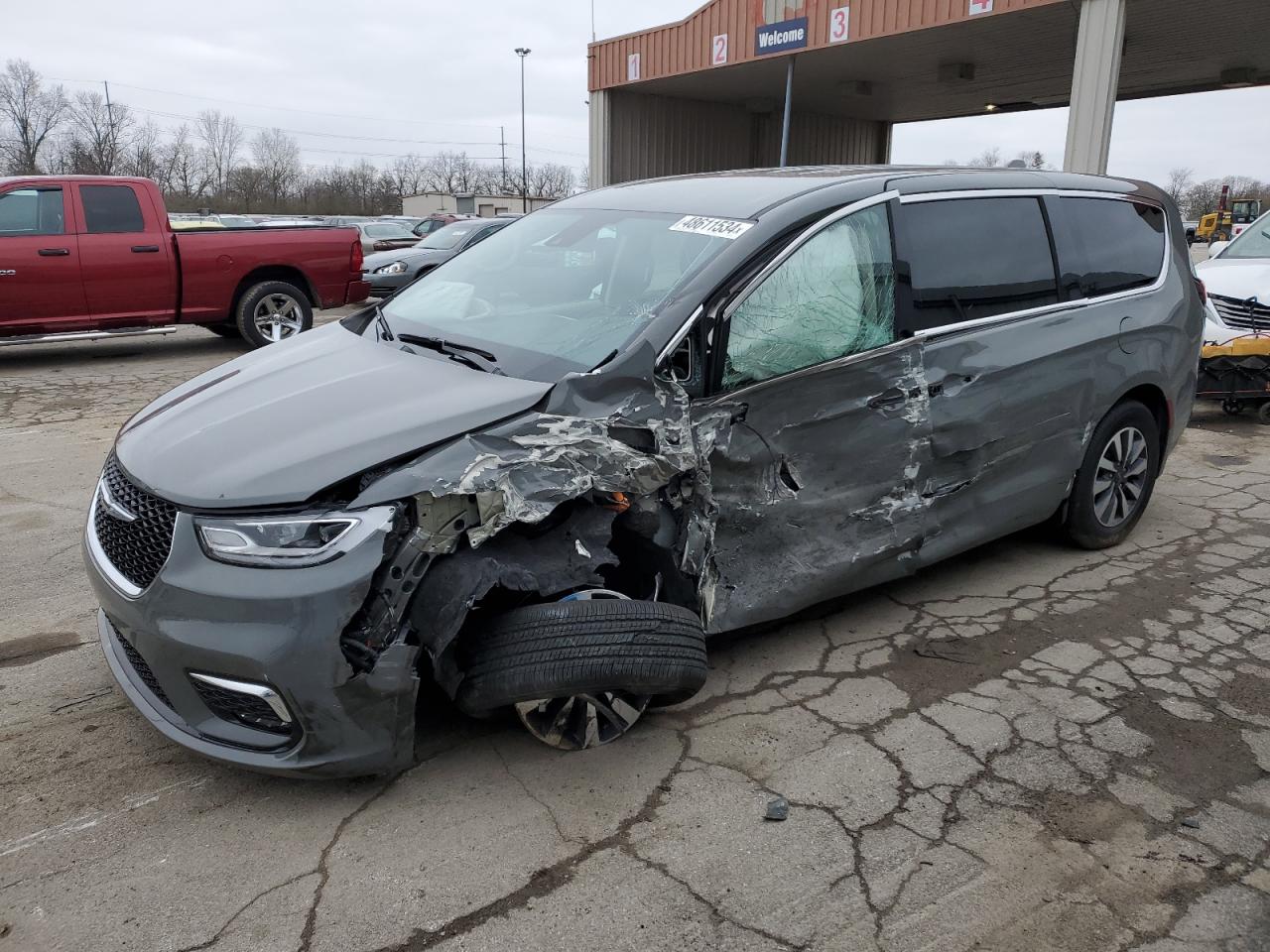 2022 CHRYSLER PACIFICA HYBRID TOURING L