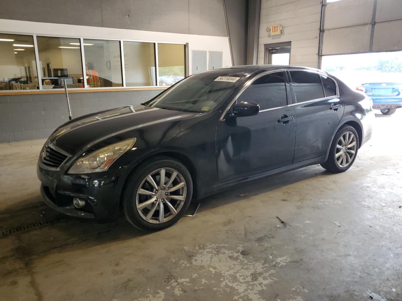 2013 INFINITI G37