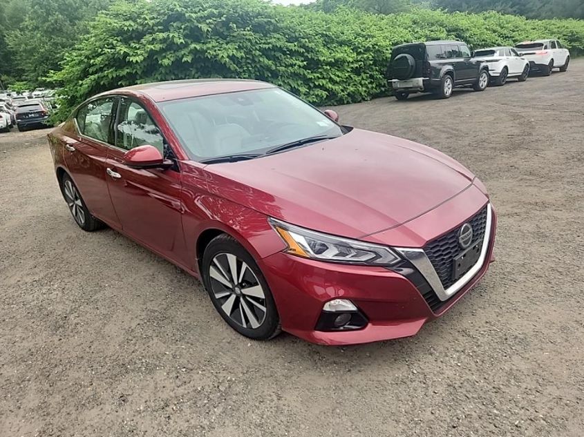 2022 NISSAN ALTIMA SL