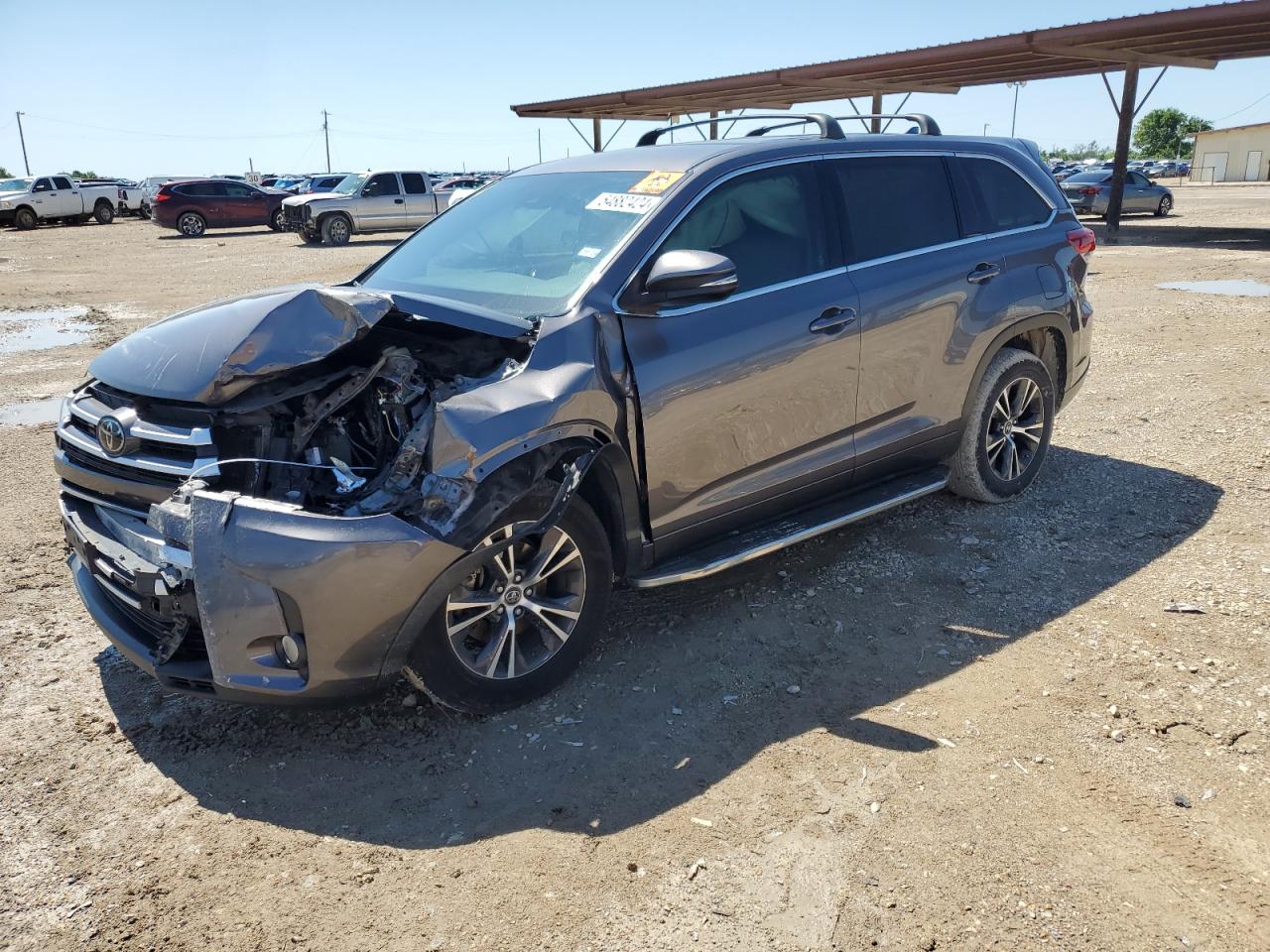 2017 TOYOTA HIGHLANDER LE