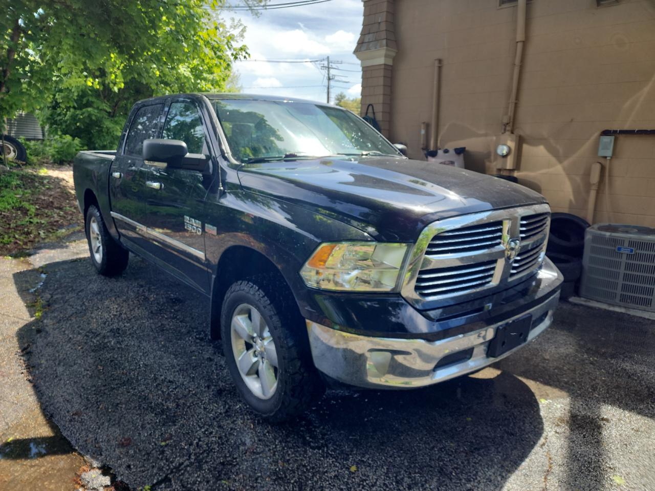 2014 RAM 1500 SLT