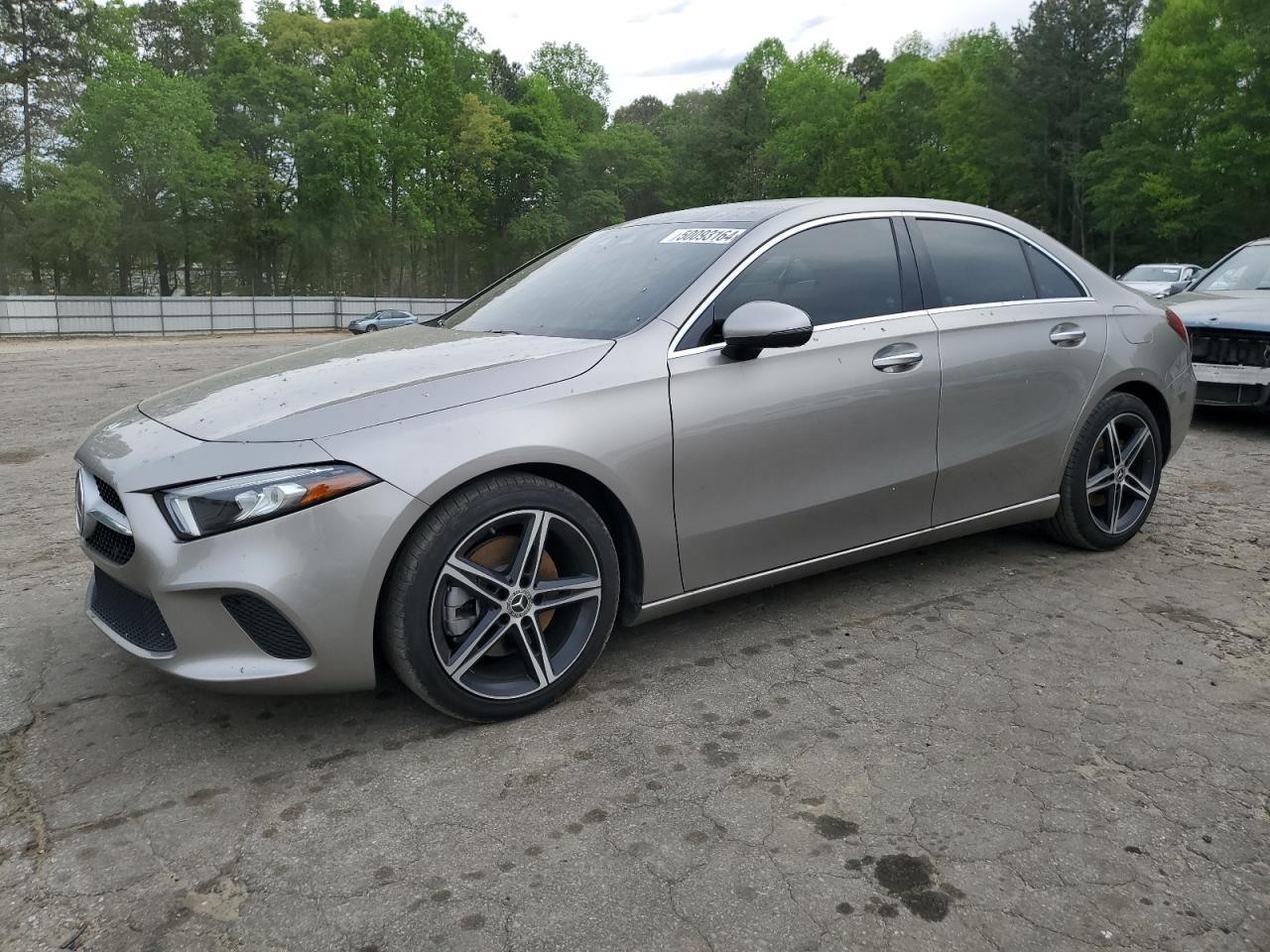 2019 MERCEDES-BENZ A 220