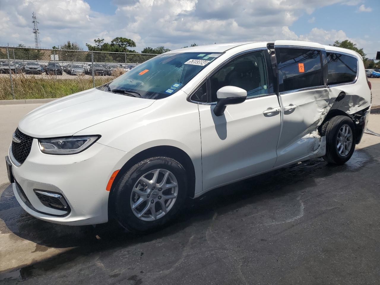 2023 CHRYSLER PACIFICA TOURING L