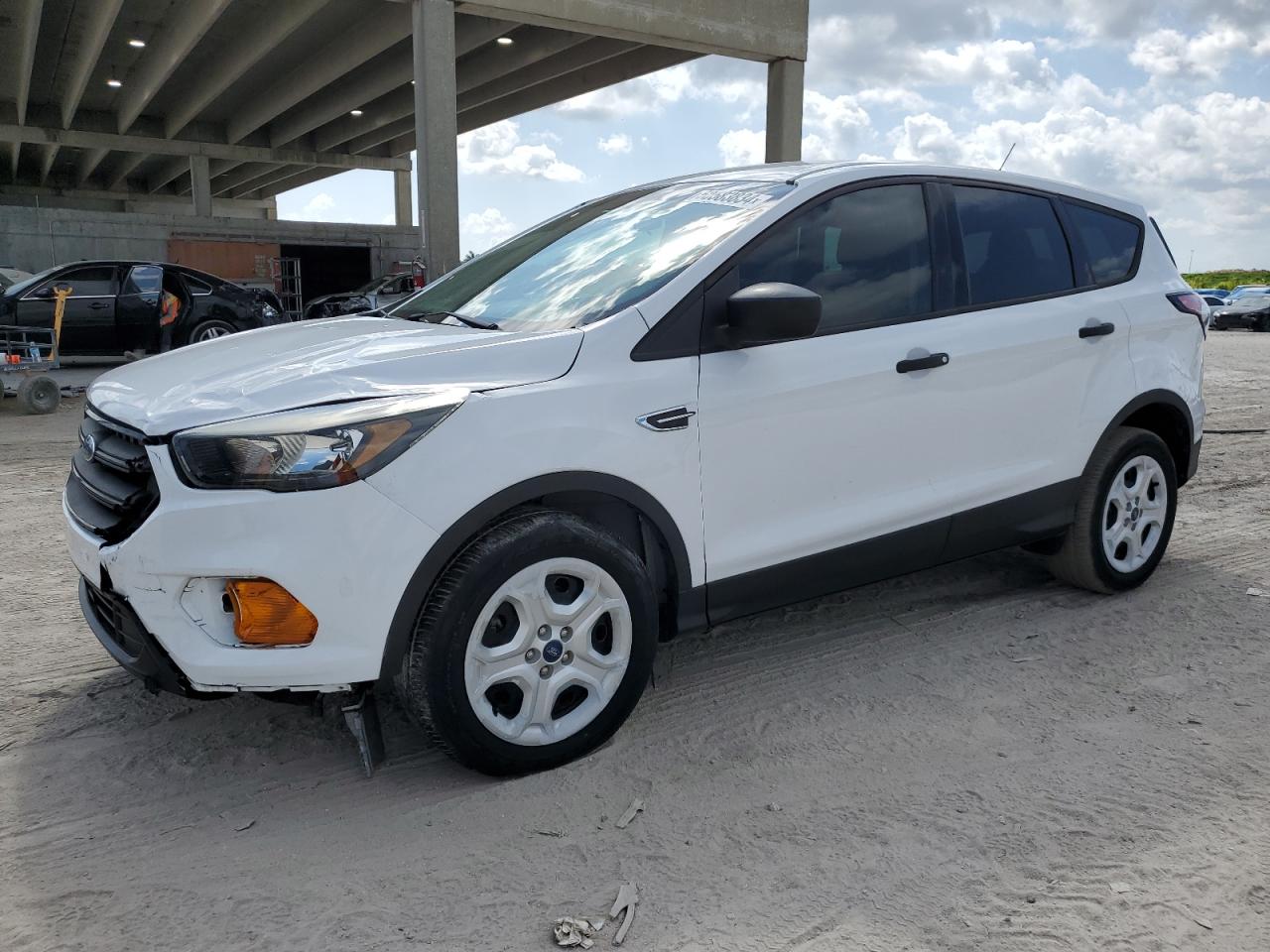 2017 FORD ESCAPE S