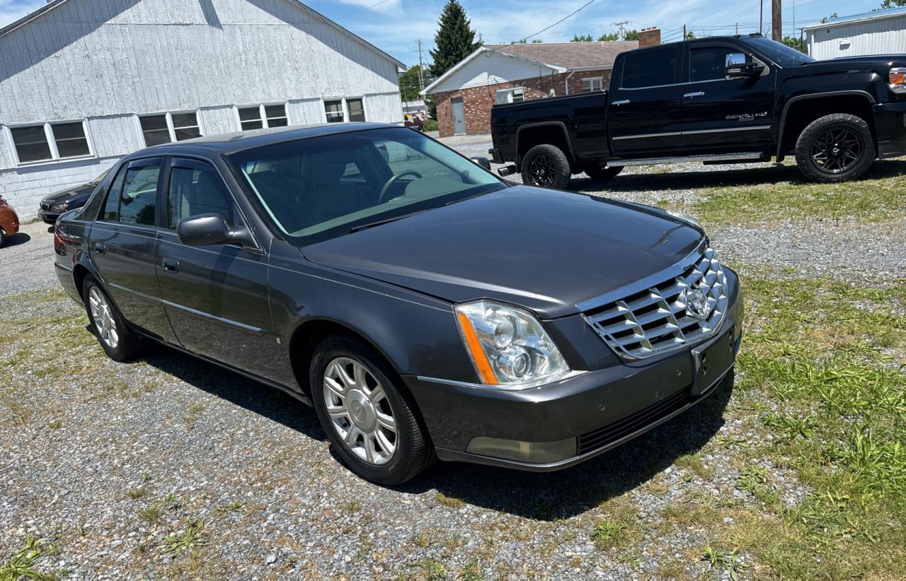 2010 CADILLAC DTS