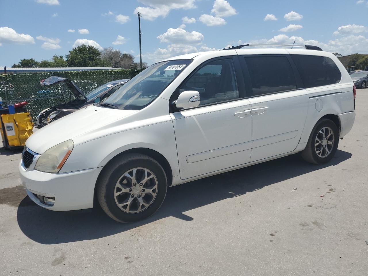 2014 KIA SEDONA LX