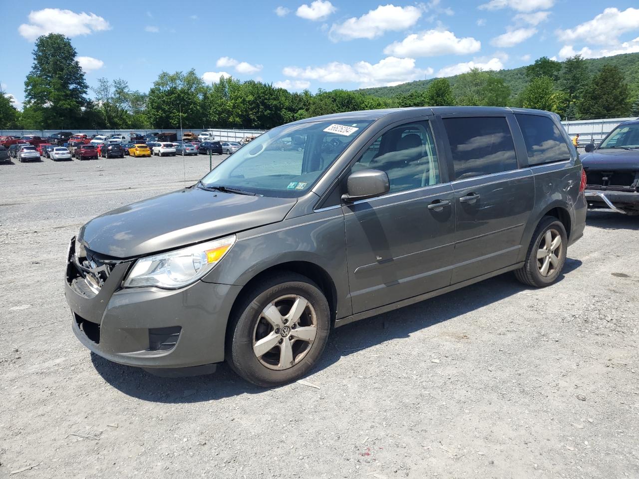 2010 VOLKSWAGEN ROUTAN SE